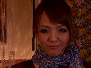 Storbröstade Hitomi Tanaka ger en sensuell pov-massage