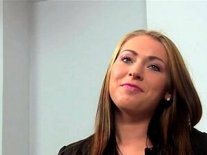 Ficken auf der Casting-Couch im Büro