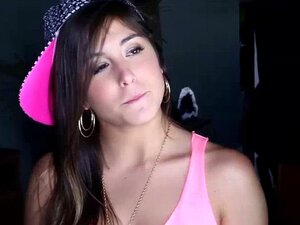 Hete schat Natalie Monroe wordt volgespoten met sperma in haar. Hete