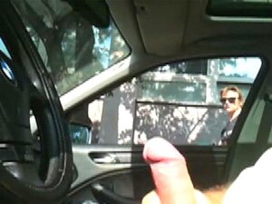 Играм се са својим шунгом у колима,