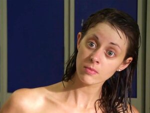 Siwan Morris naken - Skins S01E07