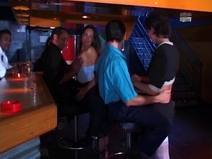 Französische Orgie im Swingerclub